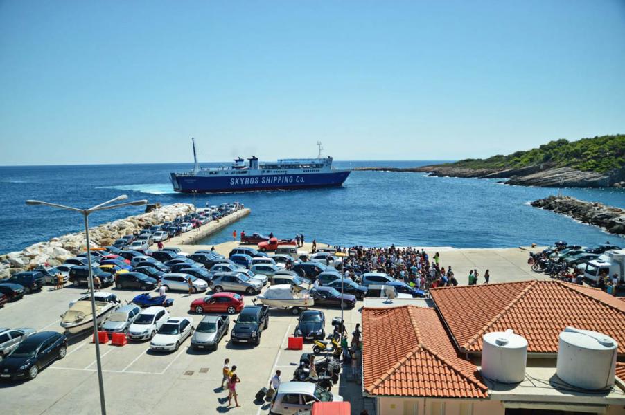 Patitiri, Alonnisos, Alonnisos Island Patitiri port  Photo by Vasilis Drosakis