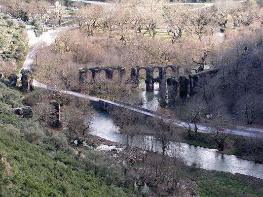  Roman Aqueduct of Nicopolis  photo by Nikos D. Karabelas, wikipedia.org